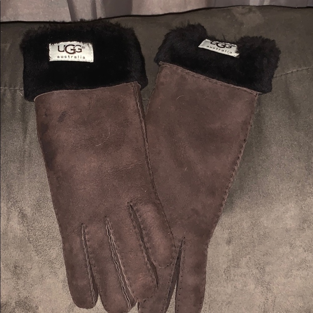 UGGs Brown suede winter gloves size M